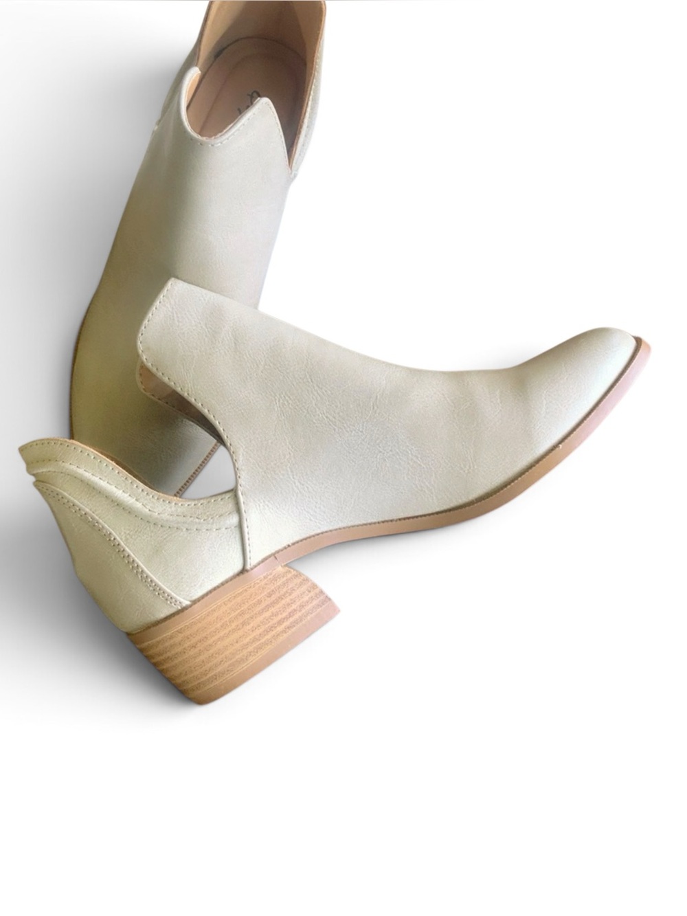 NEW Burnished Vegan Leather Chelsea Ankle Booties Womens 5.5 NIB